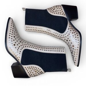 SHU SHOP Zsa Zsa Pointed Toe Western Inspired Ankle Boots Cream/Black Size 8-1/2